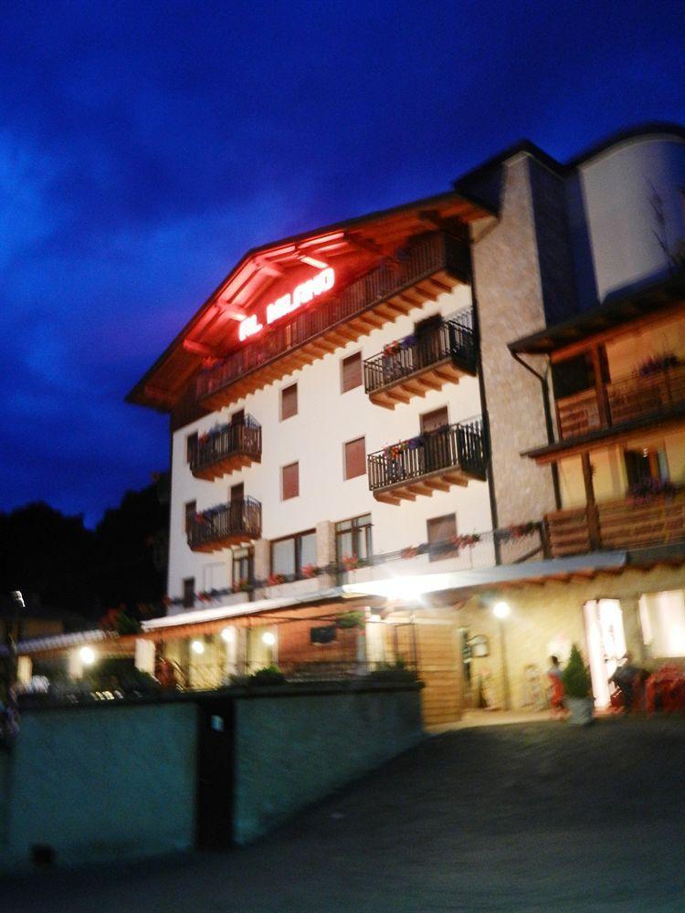 Albergo Milano Bossico Екстер'єр фото